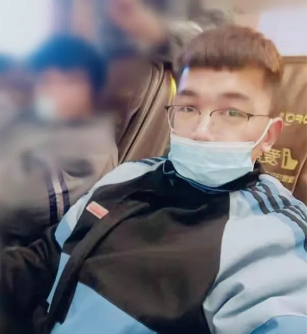 除夕6.webp.jpg 除夕6.webp.jpg